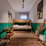 The Bearded Dad Hostal Tirana