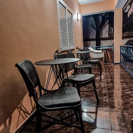 Hostal The Bearded Dad Tirana