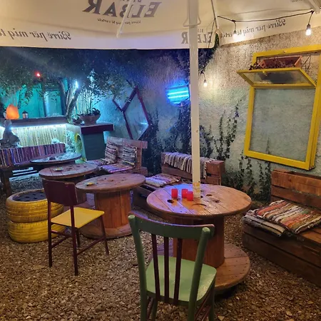 The Bearded Dad 地拉那