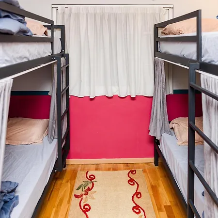 The Bearded Dad Ostello Tirana