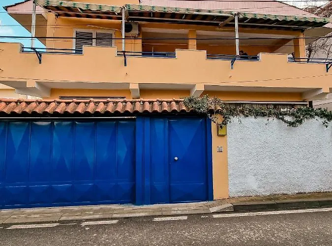 The Bearded Dad * Tirana